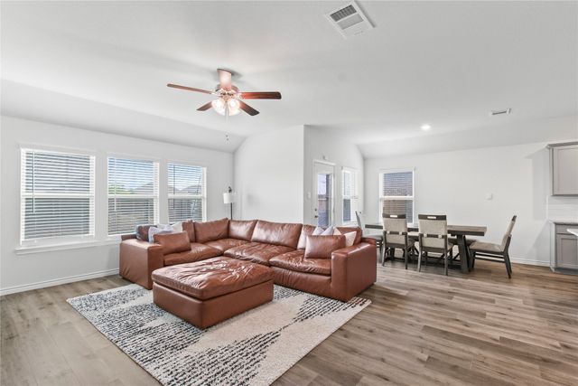 2920 Pinecrest Drive, Aubrey, TX 76227