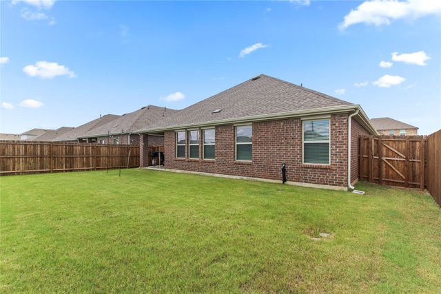 2920 Pinecrest Drive, Aubrey, TX 76227