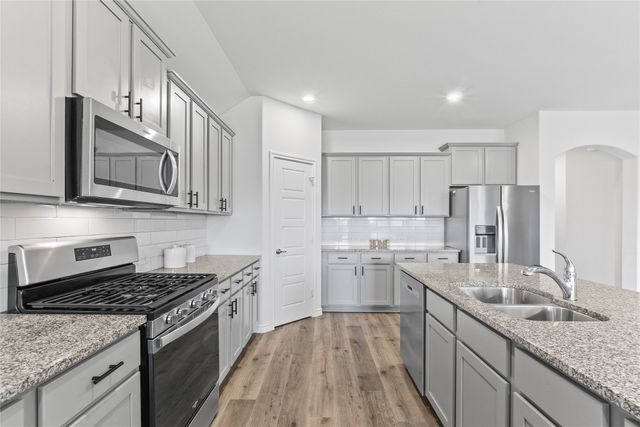 2920 Pinecrest Drive, Aubrey, TX 76227