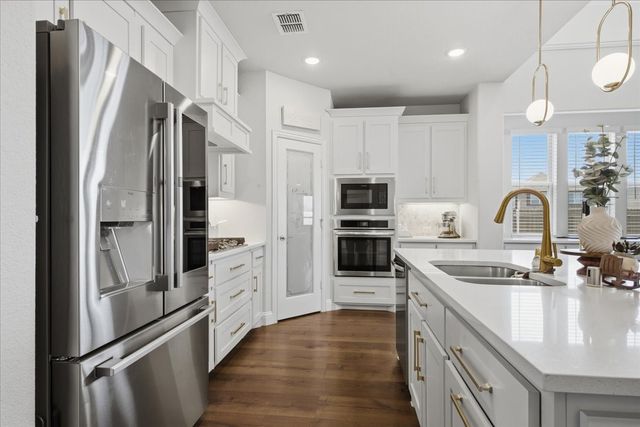 4401 Barkley Lane, Mesquite, TX 75181