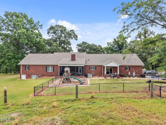 2880 Elevation Road, Four Oaks, NC 27524