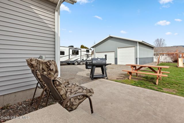 8308 N Vantage DR, Hayden, ID 83835