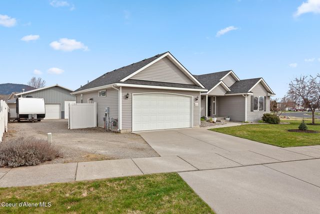 8308 N Vantage DR, Hayden, ID 83835