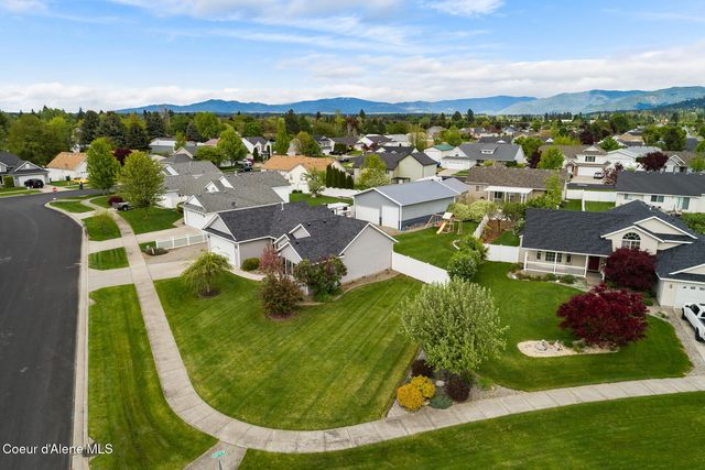 8308 N Vantage DR, Hayden, ID 83835