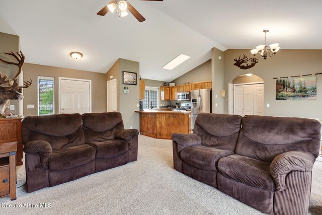 8308 N Vantage DR, Hayden, ID 83835