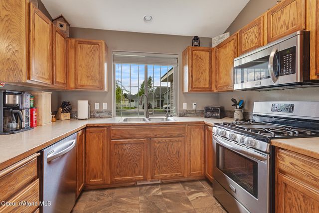 8308 N Vantage DR, Hayden, ID 83835