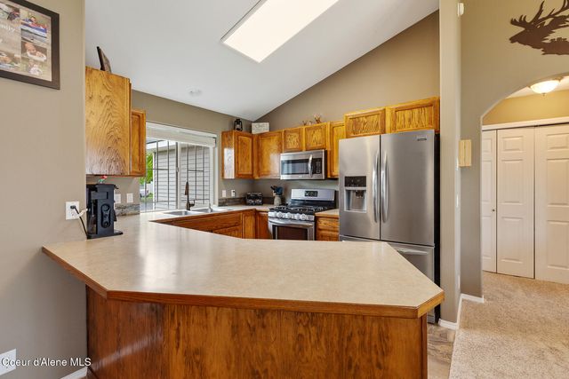 8308 N Vantage DR, Hayden, ID 83835