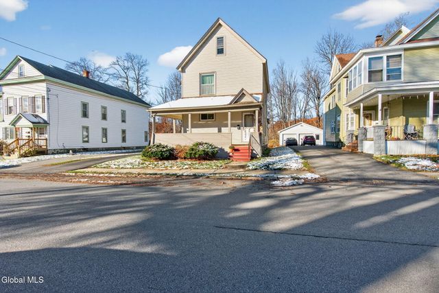 386-388 Locust Avenue, Amsterdam, NY 12010