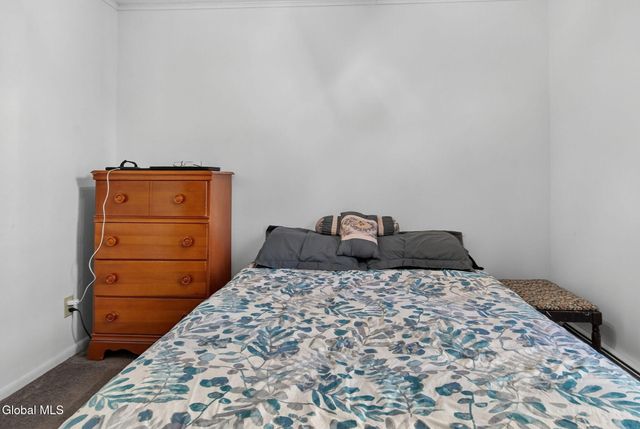 386-388 Locust Avenue, Amsterdam, NY 12010