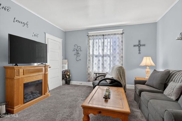 386-388 Locust Avenue, Amsterdam, NY 12010