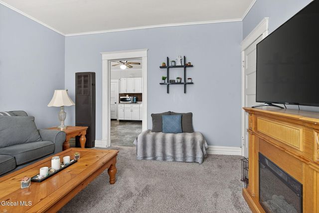 386-388 Locust Avenue, Amsterdam, NY 12010