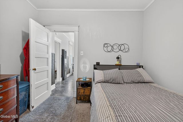 386-388 Locust Avenue, Amsterdam, NY 12010