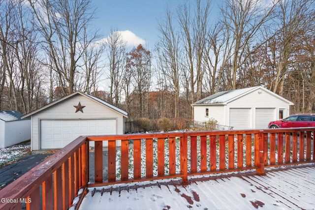 386-388 Locust Avenue, Amsterdam, NY 12010