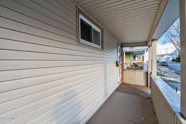 386-388 Locust Avenue, Amsterdam, NY 12010