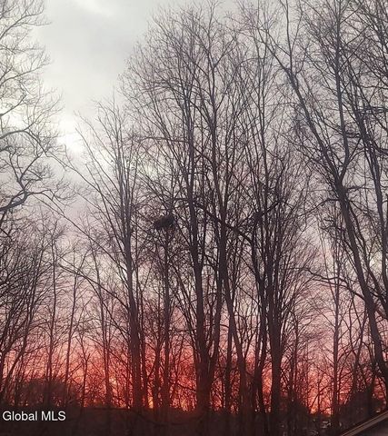 386-388 Locust Avenue, Amsterdam, NY 12010