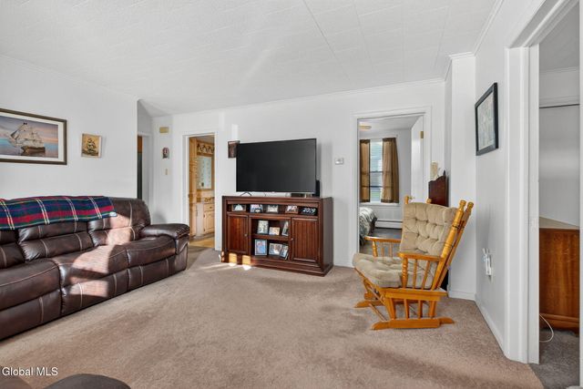 386-388 Locust Avenue, Amsterdam, NY 12010