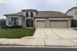 10 Da Vinci Ct, Oakley, CA 94561