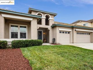 10 Da Vinci Ct, Oakley, CA 94561