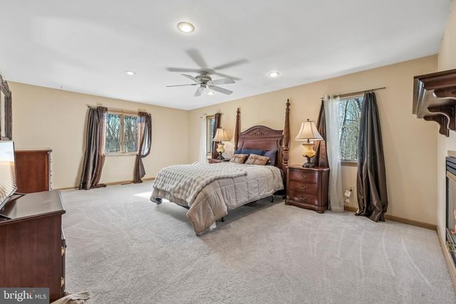 11 SILVER LAKE DR, Shamong, NJ 08088