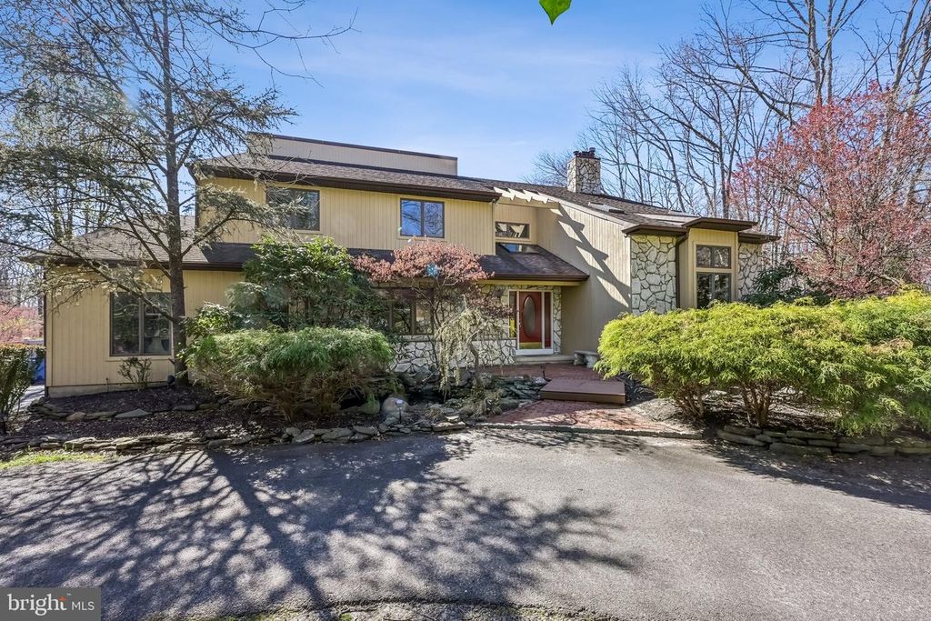 11 SILVER LAKE DR, Shamong, NJ 08088