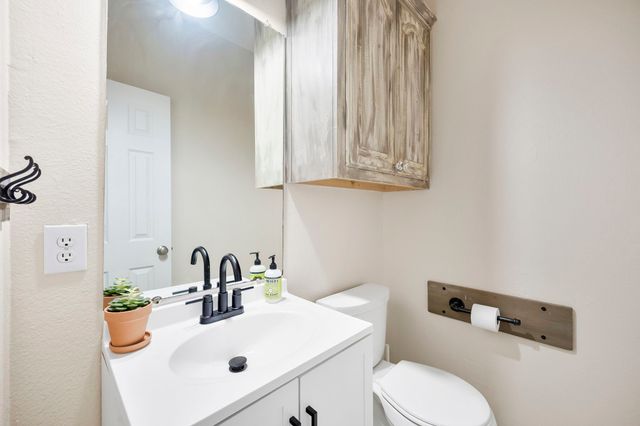 1157 Zajic Drive, Terrell, TX 75160