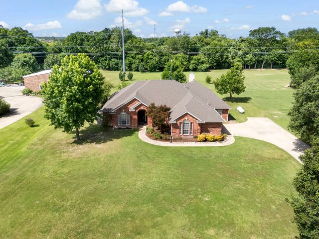 1157 Zajic Drive, Terrell, TX 75160