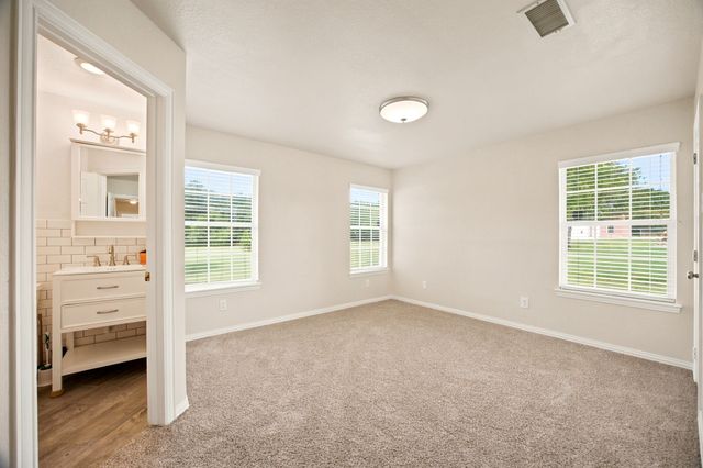 1157 Zajic Drive, Terrell, TX 75160
