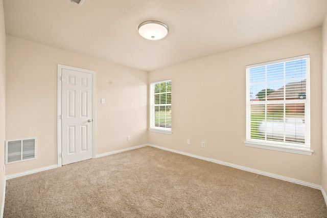 1157 Zajic Drive, Terrell, TX 75160