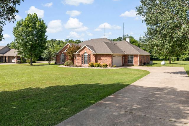 1157 Zajic Drive, Terrell, TX 75160