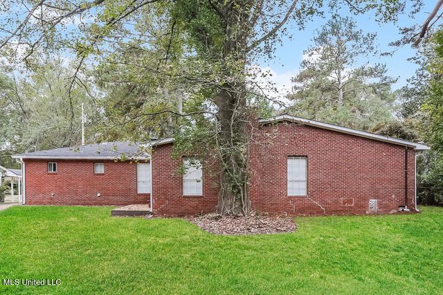 3110 Woodville Circle, Jackson, MS 39212