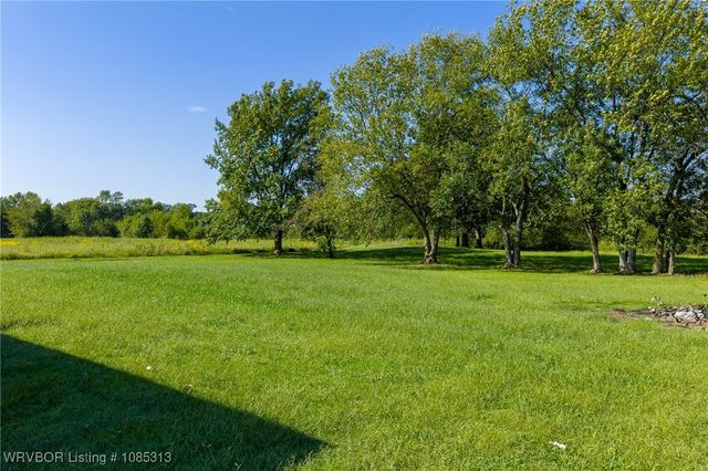 125 N HWY 252, Lavaca, AR 72941