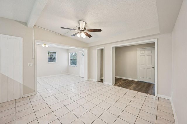 5618 Cinnamon Drive, West Palm Beach, FL 33415