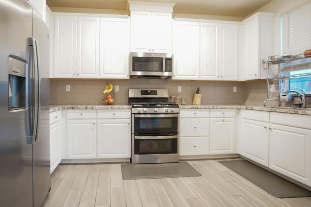 7929 Titan Dr, Antelope, CA 95843