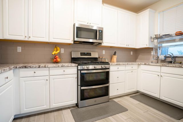 7929 Titan Dr, Antelope, CA 95843