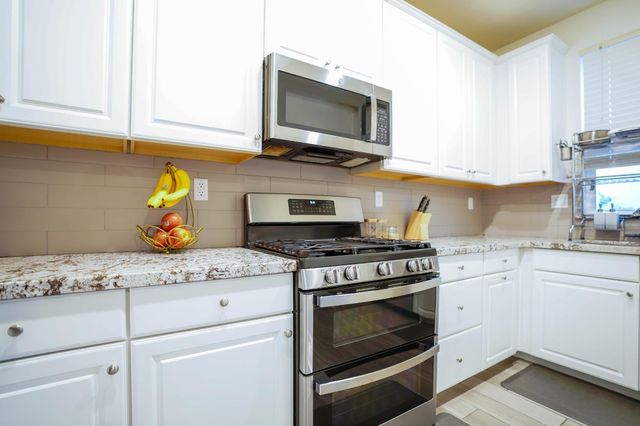 7929 Titan Dr, Antelope, CA 95843