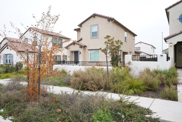 7929 Titan Dr, Antelope, CA 95843