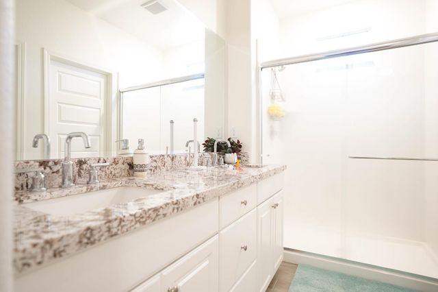 7929 Titan Dr, Antelope, CA 95843