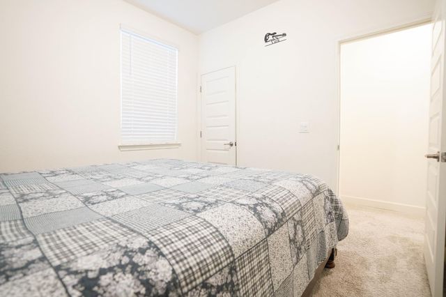 7929 Titan Dr, Antelope, CA 95843