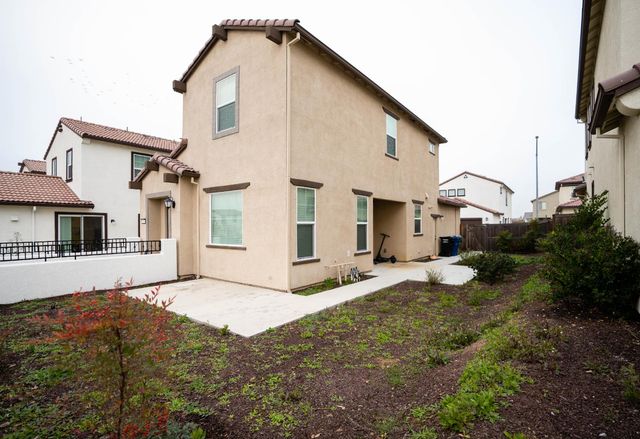 7929 Titan Dr, Antelope, CA 95843