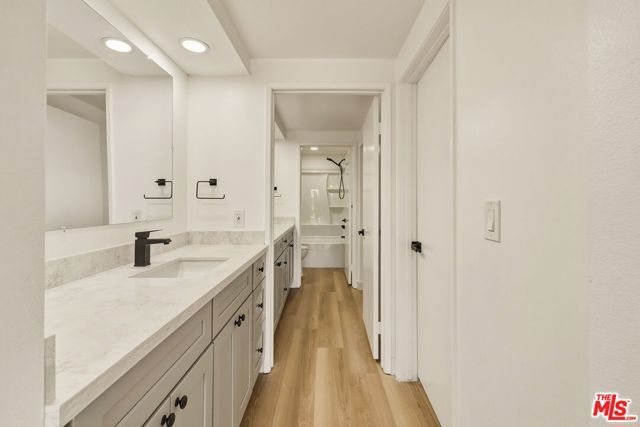 4660 Don Lorenzo Drive B, Los Angeles, CA 90008