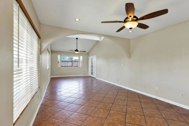 10395 Orozco, San Diego, CA 92124
