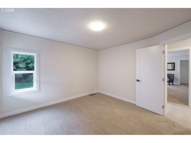 6240 Sw LOMBARD Ave, Beaverton, OR 97008