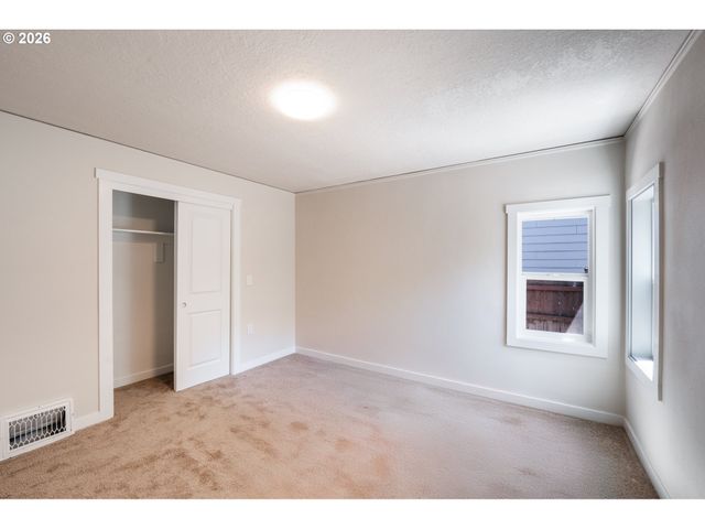 6240 Sw LOMBARD Ave, Beaverton, OR 97008