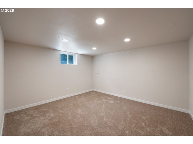 6240 Sw LOMBARD Ave, Beaverton, OR 97008