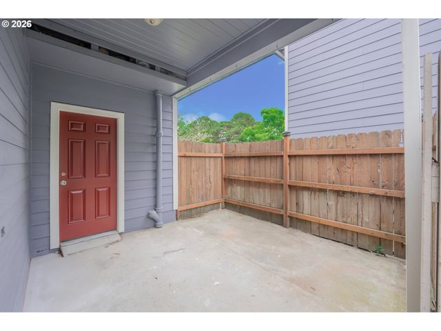 6240 Sw LOMBARD Ave, Beaverton, OR 97008