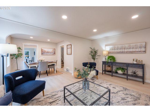 6240 Sw LOMBARD Ave, Beaverton, OR 97008