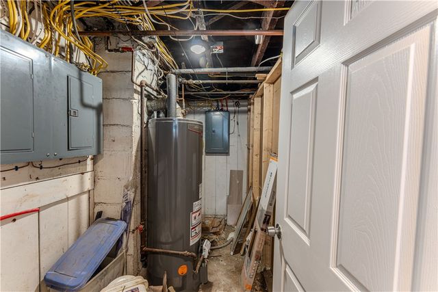 115 Hughes Avenue, Pawtucket, RI 02861