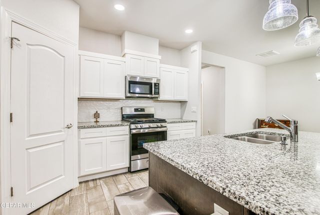 971 BRUDENAL Place, El Paso, TX 79928