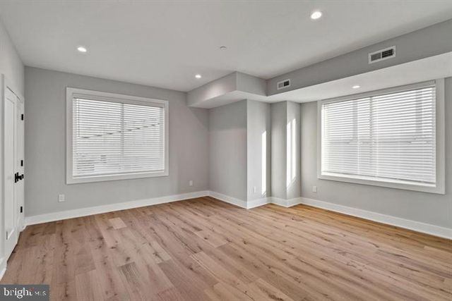 2053 E CUMBERLAND ST, Philadelphia, PA 19125