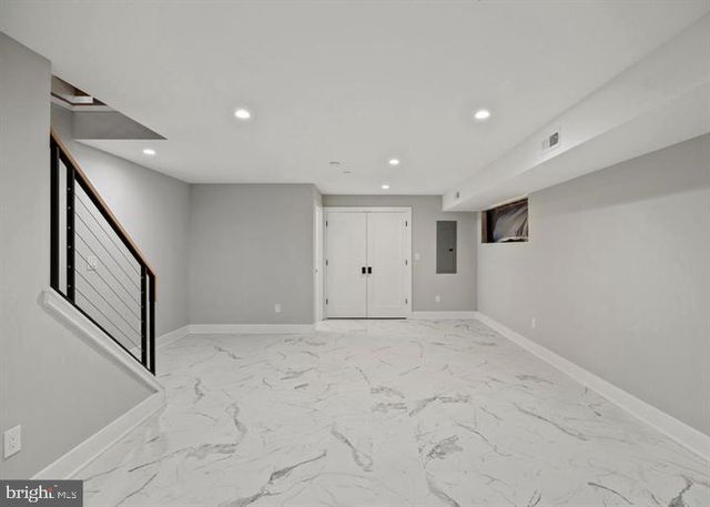 2053 E CUMBERLAND ST, Philadelphia, PA 19125